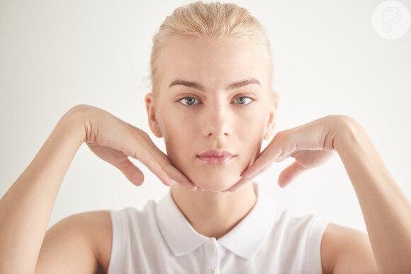 Postura ajuda a melhorar na assimetria facial
