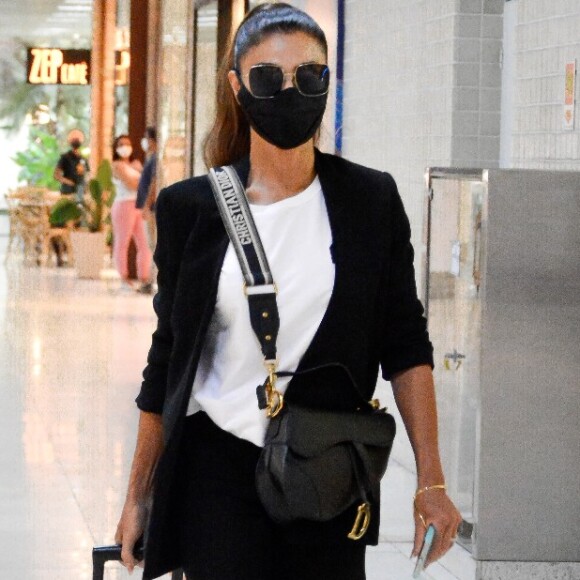 O aerolook estiloso de Juliana Paes