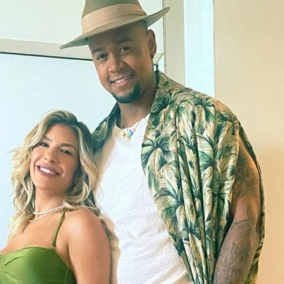 Gravidez de Lorena Improta e Léo Santana foi comemorada por famosos