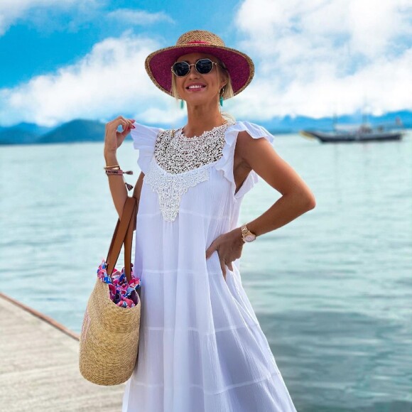 Vestidos com pegada handmade são os favoritos de Ana Paula Siebert