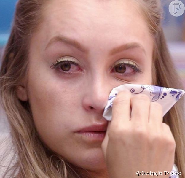 Carla Diaz admitiu choro ao ver cenas de Arthur no 'BBB 21': 'Me senti burra'