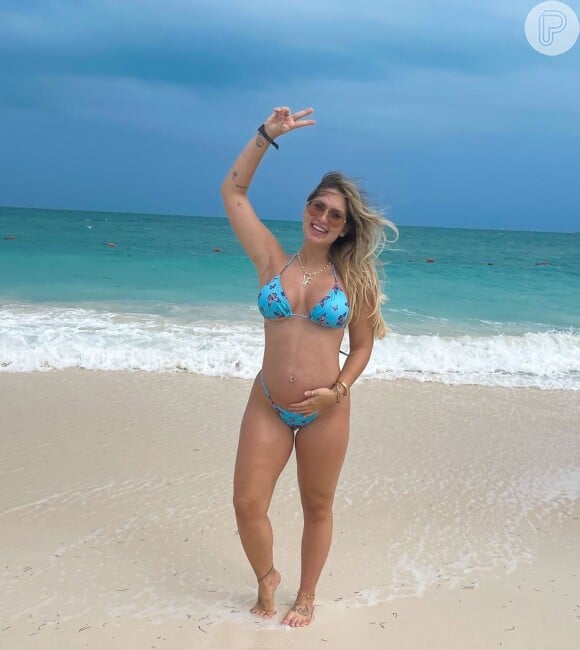 Virgínia Fonseca entrou no 8º mês de gravidez da primeira filha, Maria Alice, e explicou motivo de não poder pegar sol: 'Estrias'