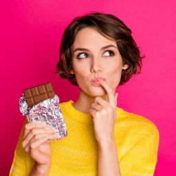 Chocolate sem culpa: os benefícios do cacau para o corpo!