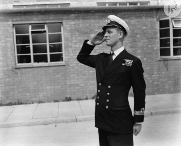 Nascido em 1921, príncipe Philip ingressou na Marinha britânica, tendo participação ativa na Segunda Guerra Mundial