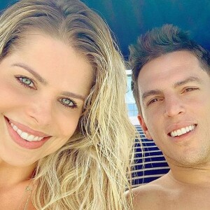 Karina Bacchi falou pela primeira vez sobre a suposta separação de Amaury Nunes