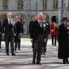 Príncipe Harry participou do cortejo funeral do avô, Philip