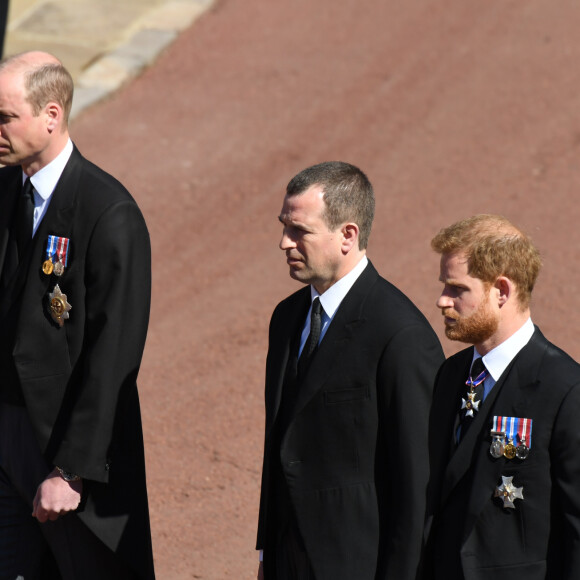Príncipe Harry viajou pela primeira vez para a Inglaterra após sua mudança por conta do funeral do avô