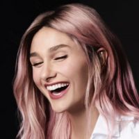 Sasha Meneghel renova visual e aparece com cabelo rosa em foto: 'Repaginada'