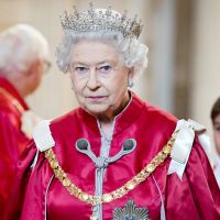 Rainha Elizabeth faz 95 anos e descarta comemoração por morte de Príncipe Philip