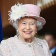 Perfil da família real anuncia sobre Rainha Elizabeth II : ' Sua Majestade permanece no Castelo de Windsor, durante um período de luto real após a morte do duque de Edimburgo' 