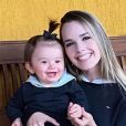 Thaeme Mariôto apontou mudança na filha, Liz, 2 anos: ' Fica choramingando! Igual fazia na época no peito' 