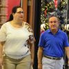 Renato Aragão e a mulher, Lilian, fazem passeio em shopping e conferem decoração natalina, na tarde desta segunda-feira, 17 de novembro de 2014