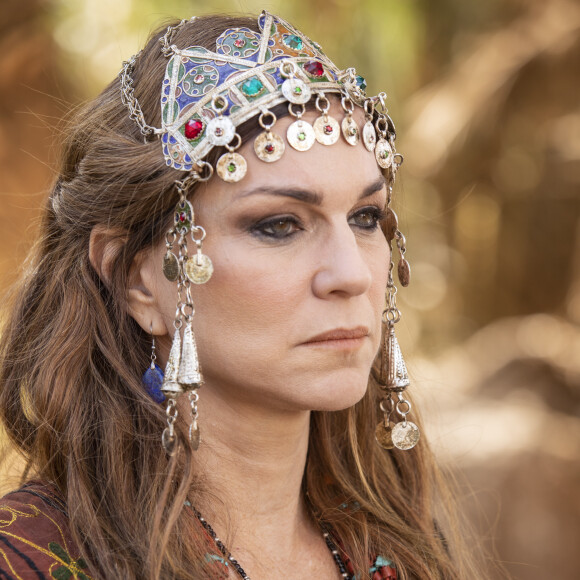 Novela 'Gênesis': Sara/Sarai (Adriana Garambone) revela a Agar (Hylka Maria) estar grávida de Abrão/Abraão (Zé Carlos Machado). 'Deus também vai me dar um filho'