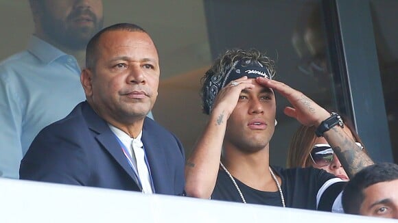 Pai de Neymar se revolta e aponta 'armação' da Nike em acusação de assédio: 'Chantagem'