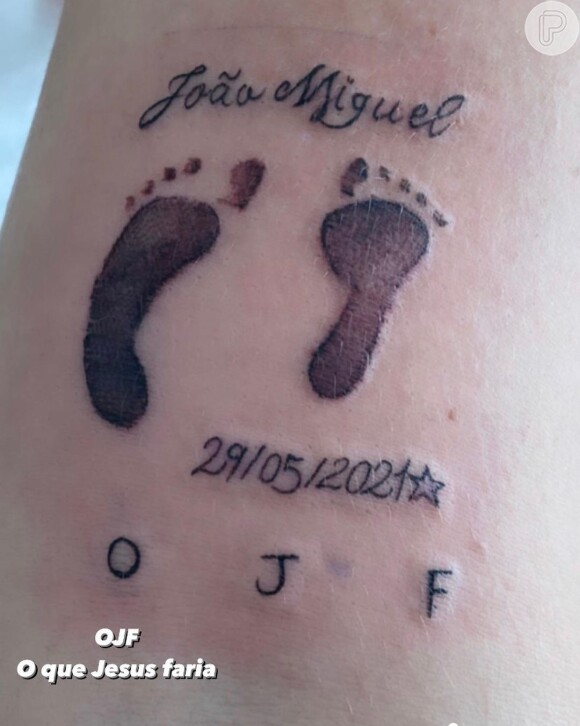 Irmã de Whindersson Nunes, Hagda Kerolayne tatuou os pés de João Miguel