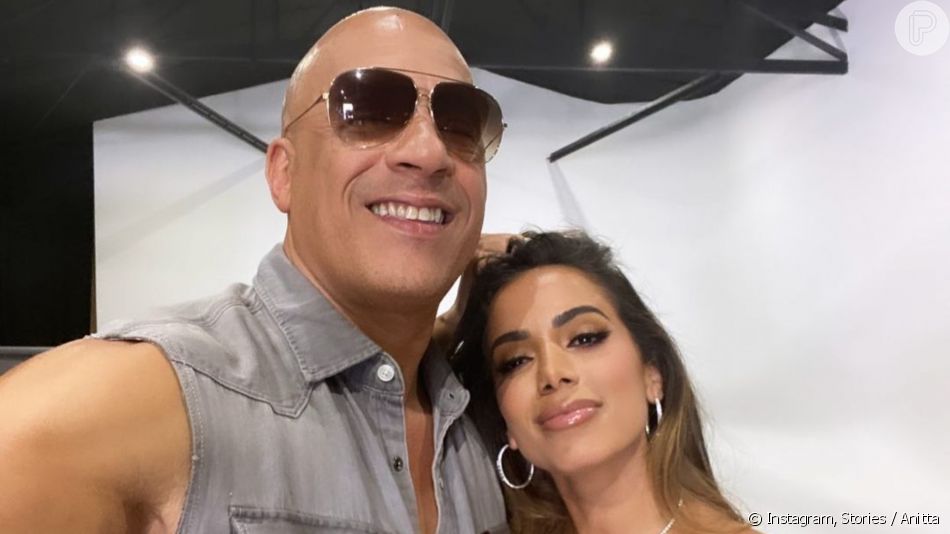 Anitta faz selfie com Vin Diesel em bastidores e empolga web