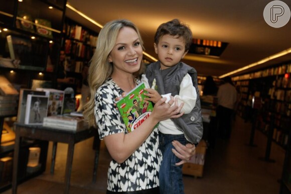 Eliana é mãe de Arthur, de 3 anos, fruto do seu casamento com o músico João Marcelo Bôscoli