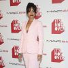 Rihanna optou por um conjunto de blazer rosa claro da grife Altuzarra