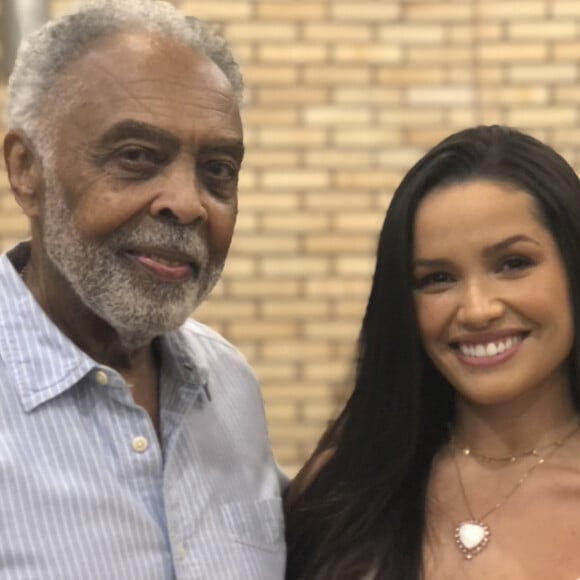 Juliette roubou a cena em live com Gilberto Gil