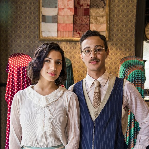 Rayssa Bratillieri e André Luiz Frambach repetiram par romântico na novela 'Éramos Seis' (2019)