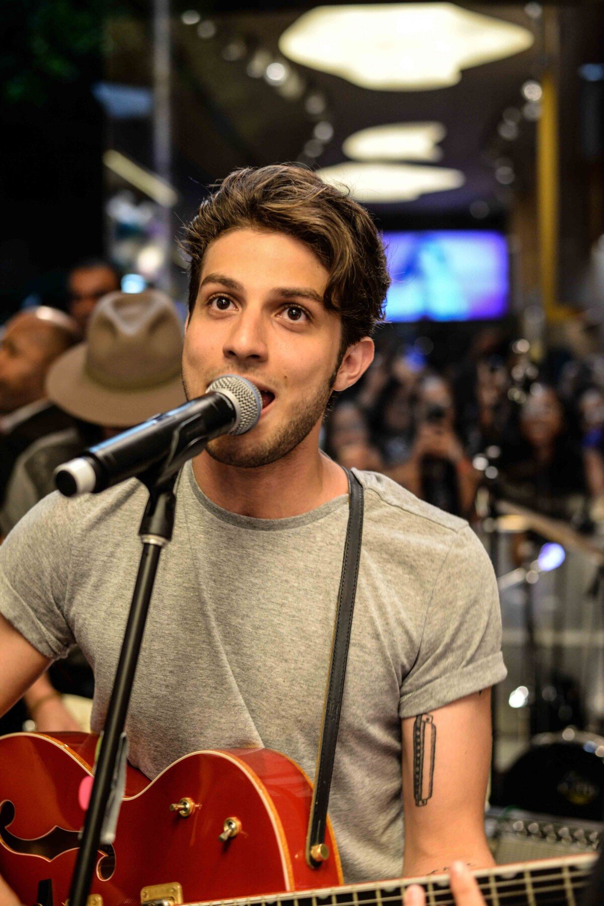 Foto Chay Suede é Ator E Cantor Purepeople