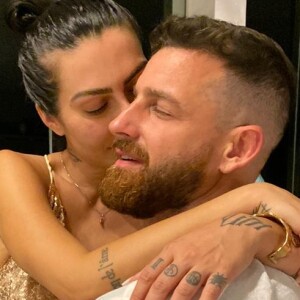 Cleo vai casar no civil, sem festa, com o empresário Leandro D'Lucca em Minas Gerais