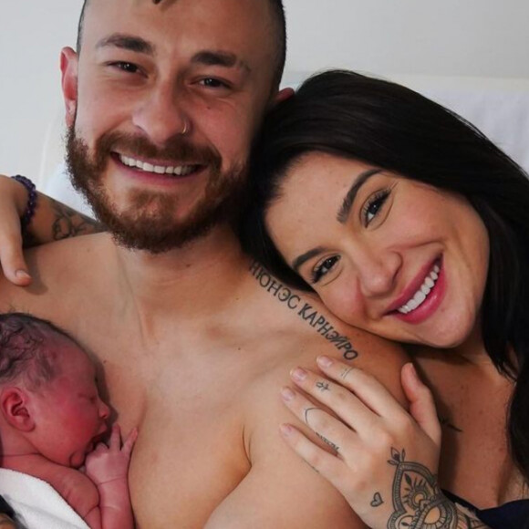 Cris chegou! Filho de Bianca Andrade nasce após 20h de trabalho de parto: 'Mágico'