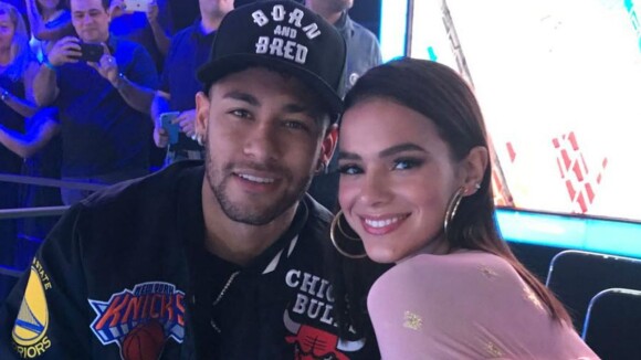 Fãs de Bruna Marquezine pedem comentário de Neymar em nova foto da atriz: 'Esperando'