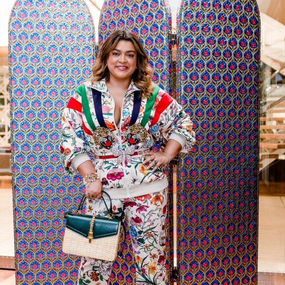 A cantora Preta Gil apostou em conjunto estampado floral