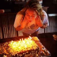 Fernanda Gentil comemora aniversário com marido e amigos na Costa Rica