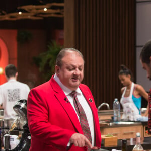 'MasterChef 2021': Tiago não entregou boa massa e recheio na prova de empadas recheadas e acabou sendo o 6º eliminado do programa