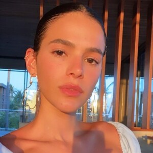 Bruna Marquezine estava gravando em um condomínio de luxo