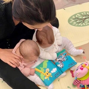 Marcella Fogaça revelou dificuldade de estar presente igualmente para ambas as bebês