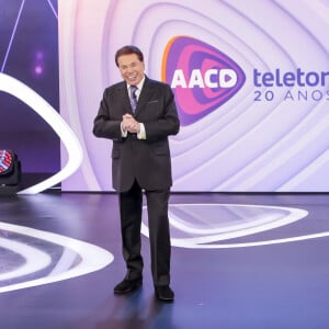 Silvio Santos foi cumprir a quarentena com a família, na casa em que mora no Morumbi