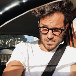 Victor Collor é empresário, modelo e fotógrafo. Ex-namorado de Mariana Ximenes, de 33 anos, não se sente pronto para casar e ter filhos, diz seu amigo