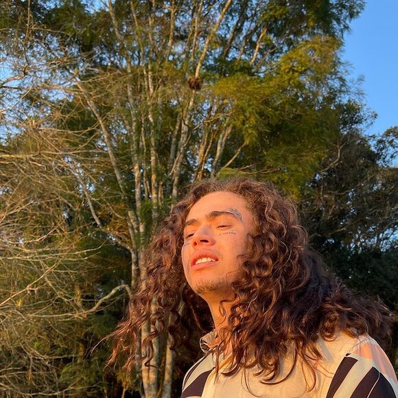 Whindersson Nunes revelou evitar conversar sobre o filho: 'Eu sei que vão falar algo que eu vou ficar chateado, e eu fico mesmo. 'Talvez Deus estivesse preparando algo...' Não, amigo'