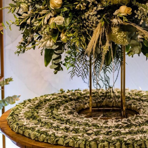 Casamento de Viviane Araújo teve mesa de bem-casados em tons de verde e branco