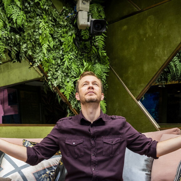 Tiago Leifert se mostrou grato pelos anos de carreira na Globo