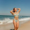 Larissa Manoela também aposta em tendência de moda praia 2021 que parece continuar para o próximo verão: biquíni com amarração