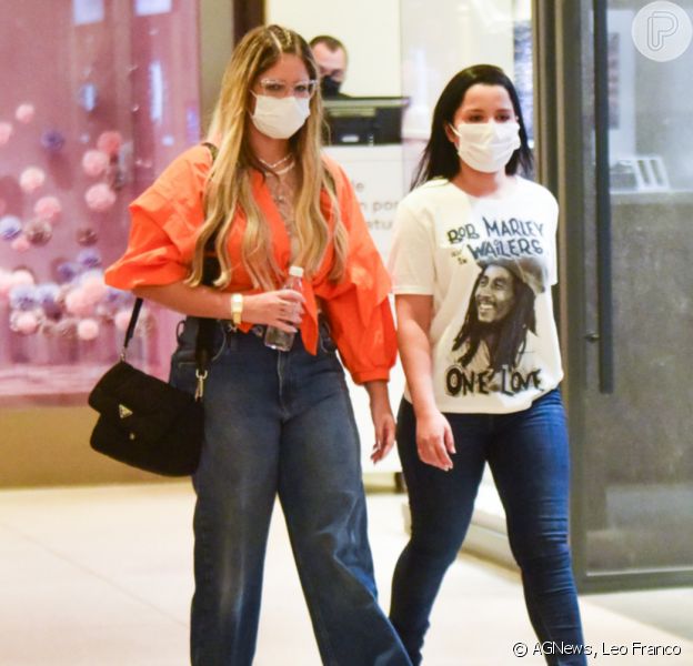 Jeans vezes três! Maiara, Maraisa e Marília Mendonça usam trend em looks com estilos diversos