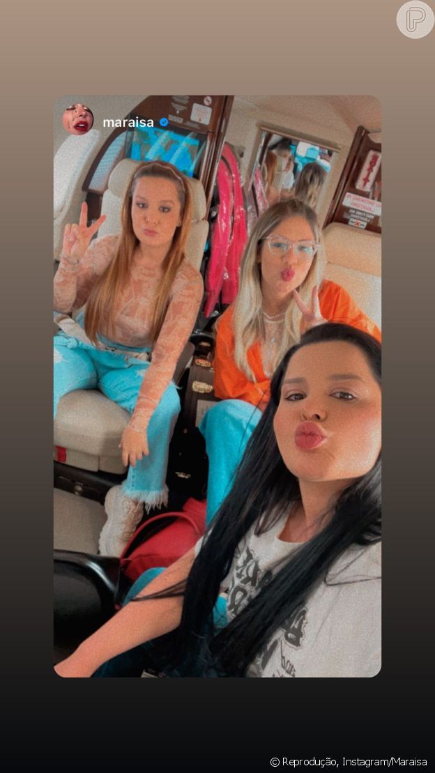 Looks de Maraisa e Marília Mendonça têm calça jeans como protagonista