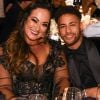 Mãe de Neymar, Nadine Gonçalves fez procedimento para rejuvenescer o bumbum