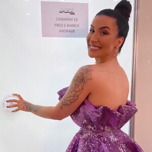 Vestido de Bianca Andrade no MIAW 2021 era repleto de brilho e volume