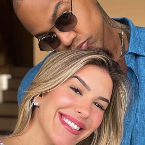 Filha de Léo Santana e Lorena Improta nasce em Salvador: 'Linda'