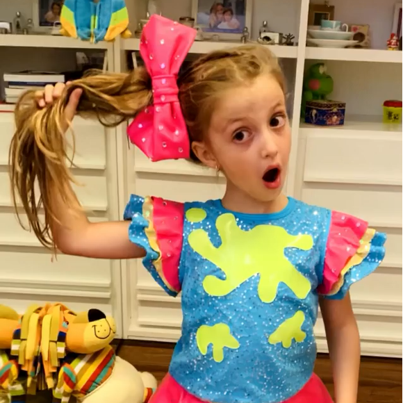 Luciano Huck descreveu a personalidade da filha caçula com Angélica, Eva, em seu novo livro: 'Nasceu para a arte'