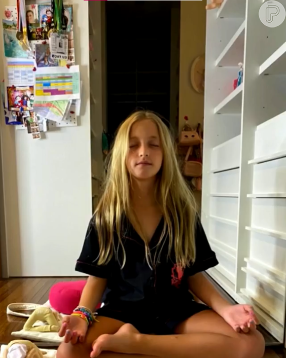 Eva, filha de Angélica e Luciano Huck, de 9 anos, segue os passos da mãe e gosta de meditar e praticar exercícios