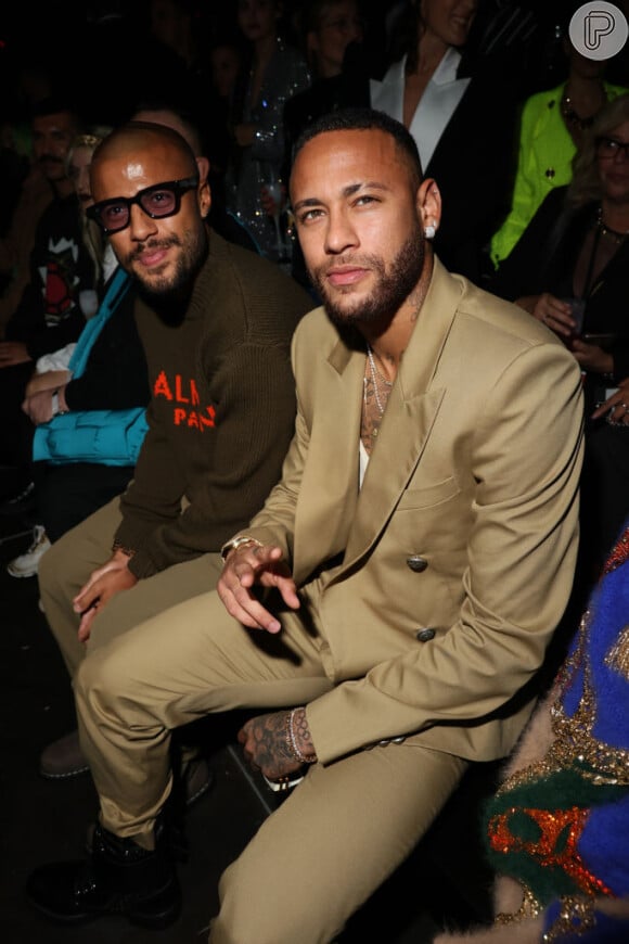 Neymar foi um dos convidados da Semana de Moda de Paris