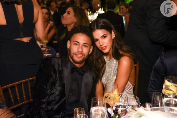 Neymar e a ex Bruna Marquezine evitaram se encontrar em desfile em Paris