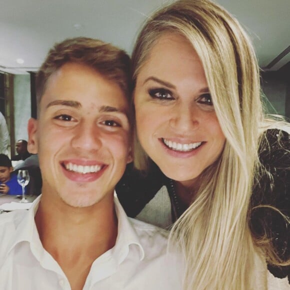 Filho de Susana Werner e Júlio César, Cauet completou 19 anos e ganhou homenagem da mãe: 'Parabéns, meu amor. Vamos aproveitar a sua noite'