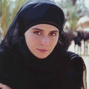 Novela 'O Clone': pulseira de Jade (Giovanna Antonelli) era hit de moda